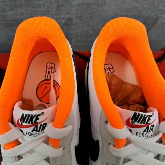 SIZE 7Y YOUTH WOMANS 8.5 NIKE AIR FORCE 1 SHOES LV8 DX3361-100 WHITE ORANGE - Picture 10 of 14